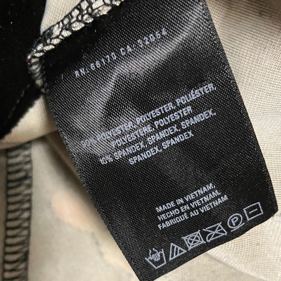 Maeve Anthropologie Montparnasse Black Patterned Velvet Pleated Skirt - Picture 7 of 9